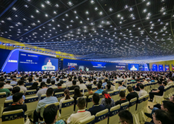 2023年9月10日至11日，星空体育(中国)官方网站-STAR SPORTS党委书记、董事长刘敬桢出席2023中国医疗器械产业峰会暨国药器械生态大会并作大会开幕致辞。
